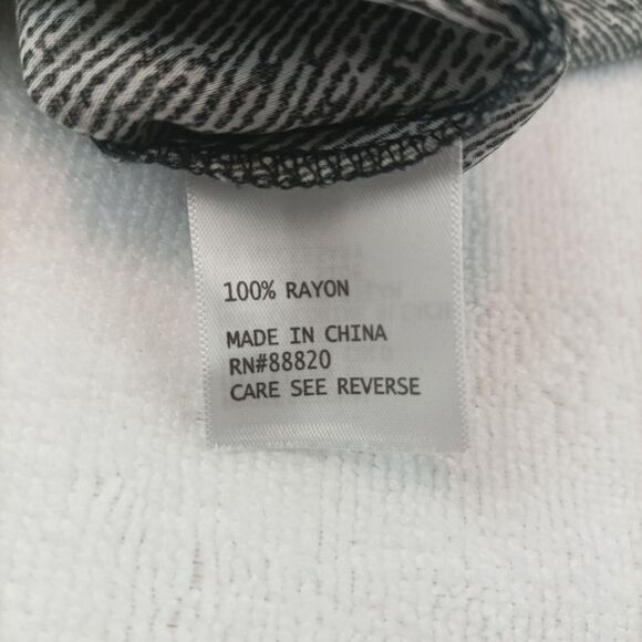 Jones New York Womens Flowy Blouse Size 1X Plus Black White NWT - Picture 7 of 8